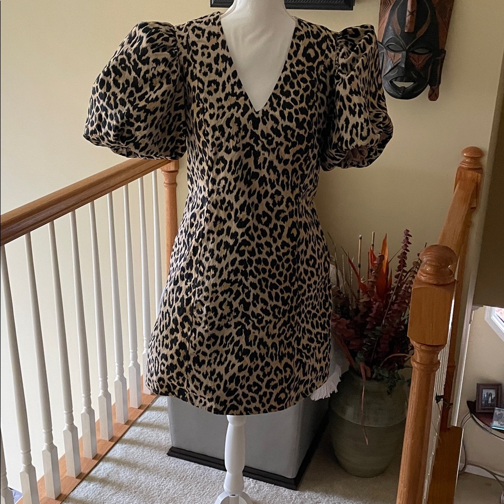 Dance & Marvel Leopard Print V Neck Dress with Puff Sleeves - Picture 4 of 14